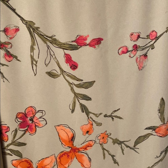 Chicos Women's Reversible Tank Top
Large Floral & Solid Pink Pullover
Sleeveless - Picture 7 of 7